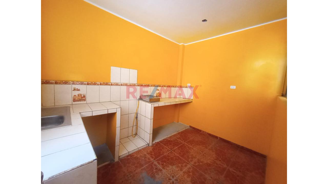 Venta Casa De Dos Pisos Y Azotea En Huaycan Ate - Zona J Oportunidad De Inversion Comercial Y Vivienda — foto 4