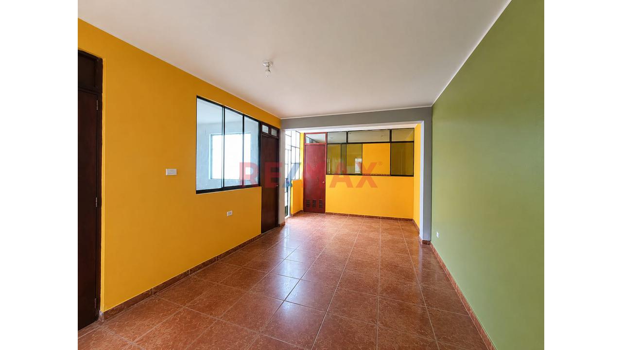 Venta Casa De Dos Pisos Y Azotea En Huaycan Ate - Zona J Oportunidad De Inversion Comercial Y Vivienda — foto 3