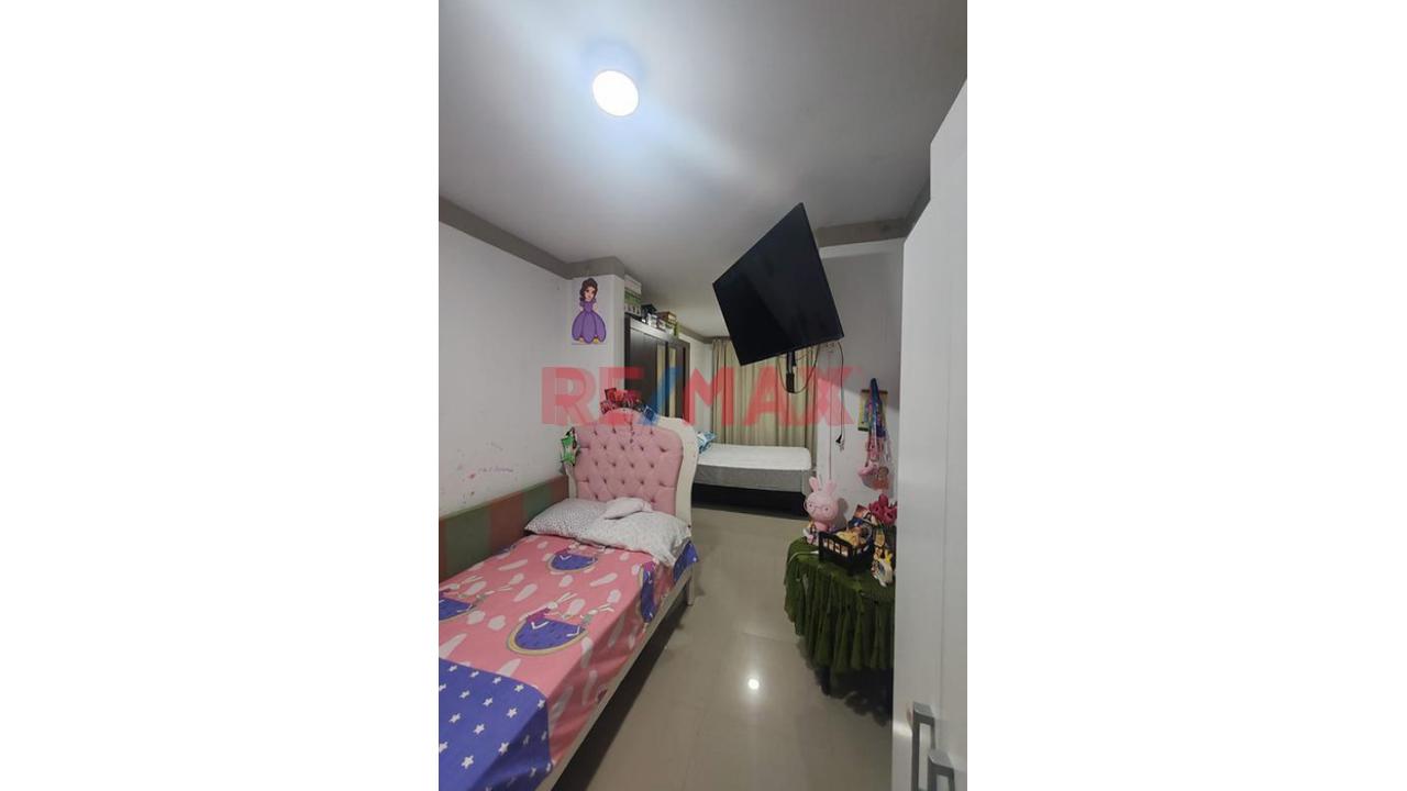 🏡🏡Se Vende Casa En Urb. Villa California En Toda La Av. Grau De Castilla A Solo S/ 200 Mil Soles 💵 💵 (6X12) — foto 9
