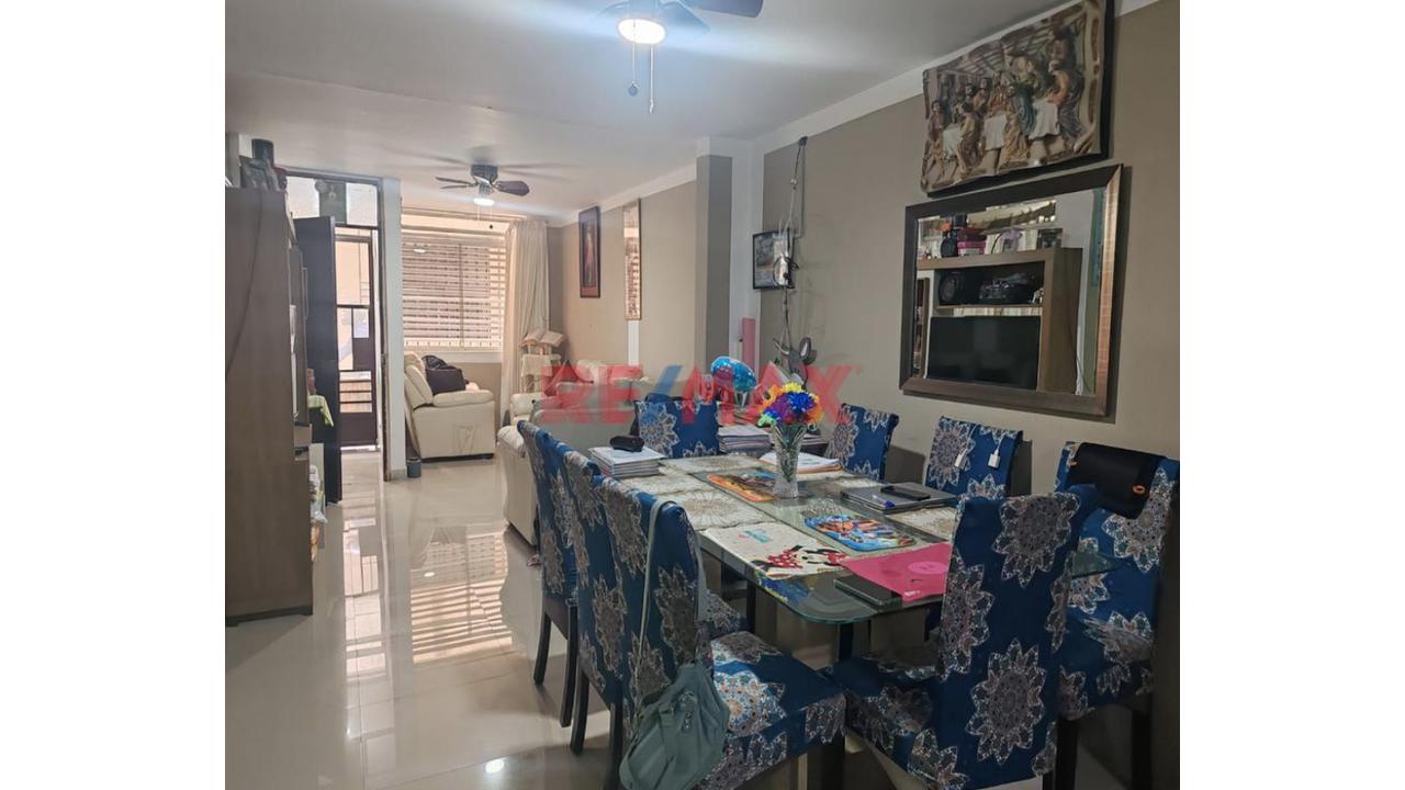 🏡🏡Se Vende Casa En Urb. Villa California En Toda La Av. Grau De Castilla A Solo S/ 200 Mil Soles 💵 💵 (6X12) — foto 4