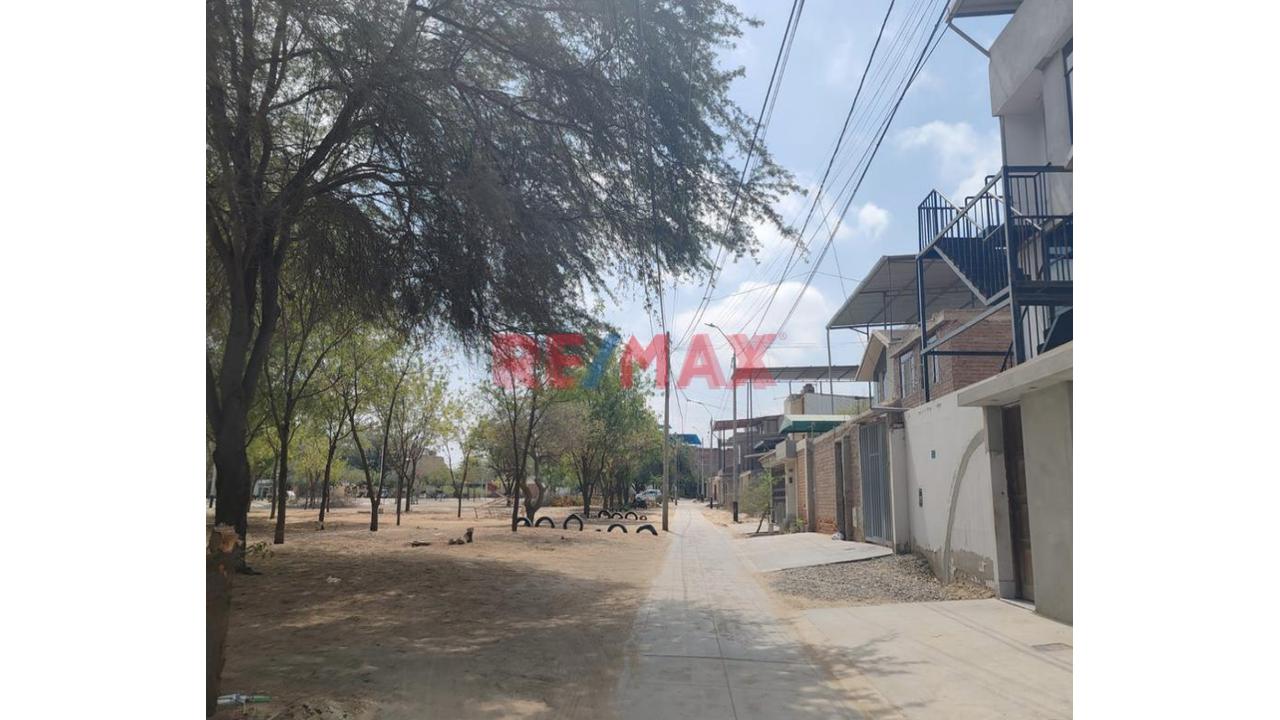 Se Vende Terreno En Urb. Bello Horizonte Cerca Al Senati A 250 Mil Soles 💵 💵 💵 🤑 10 X 20 — foto 6