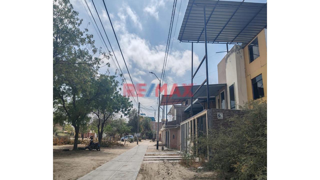 Se Vende Terreno En Urb. Bello Horizonte Cerca Al Senati A 250 Mil Soles 💵 💵 💵 🤑 10 X 20 — foto 4
