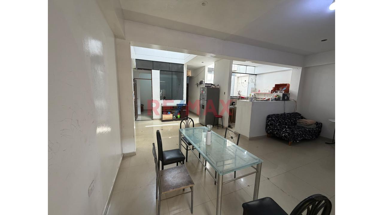 Se Alquila Local Comercial De 250 M2 En La Av. Jose Quiñones 465 Chiclayo - 18