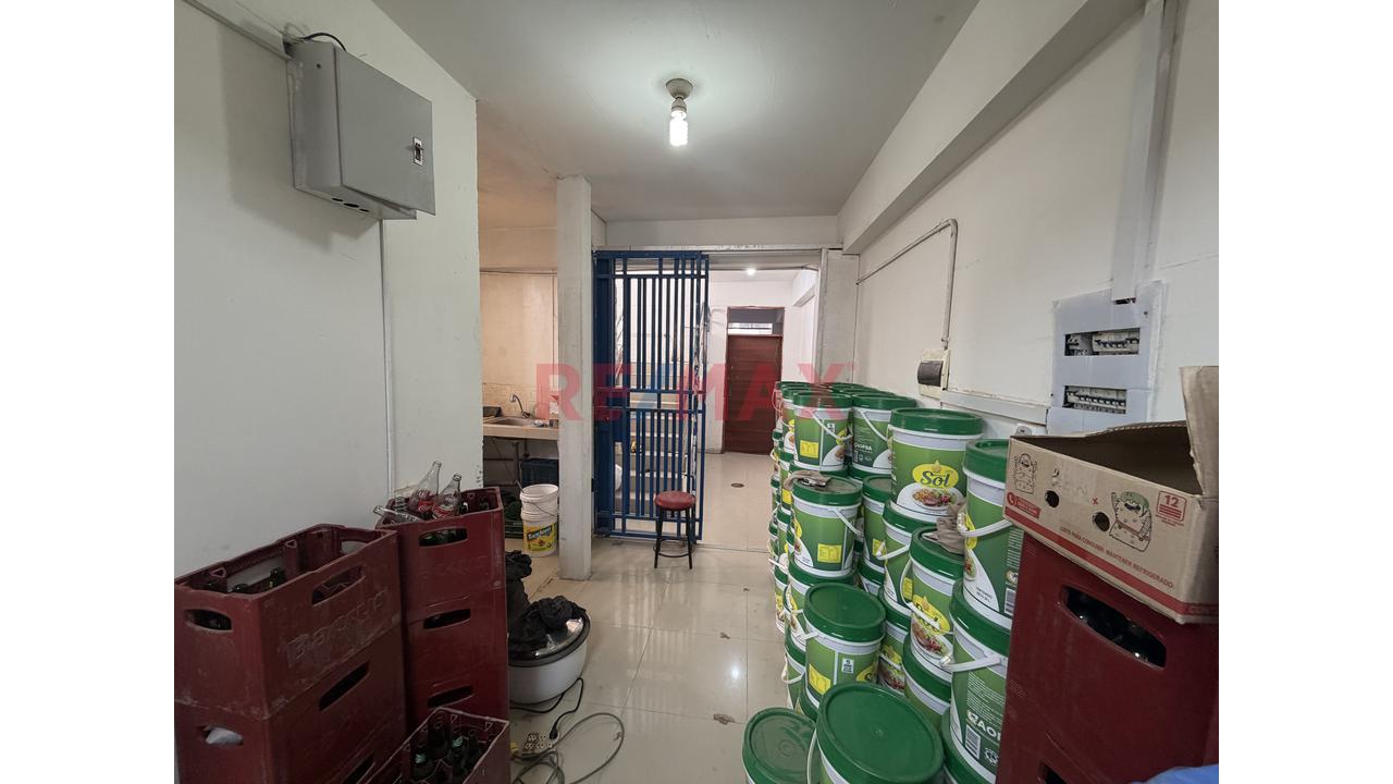 Se Alquila Local Comercial De 200 M2 En La Av. Jose Quiñones 465 Chiclayo - 13