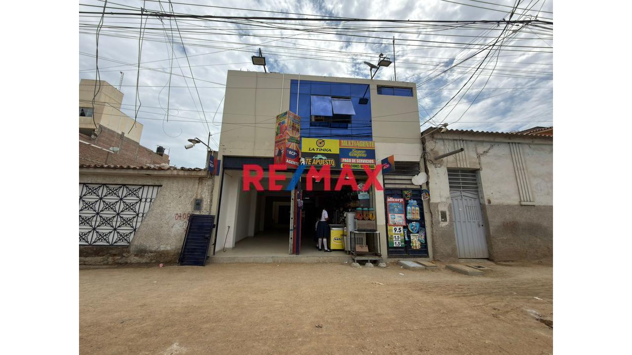 Se Alquila Local Comercial De 200 M2 En La Av. Jose Quiñones 465 Chiclayo - 1