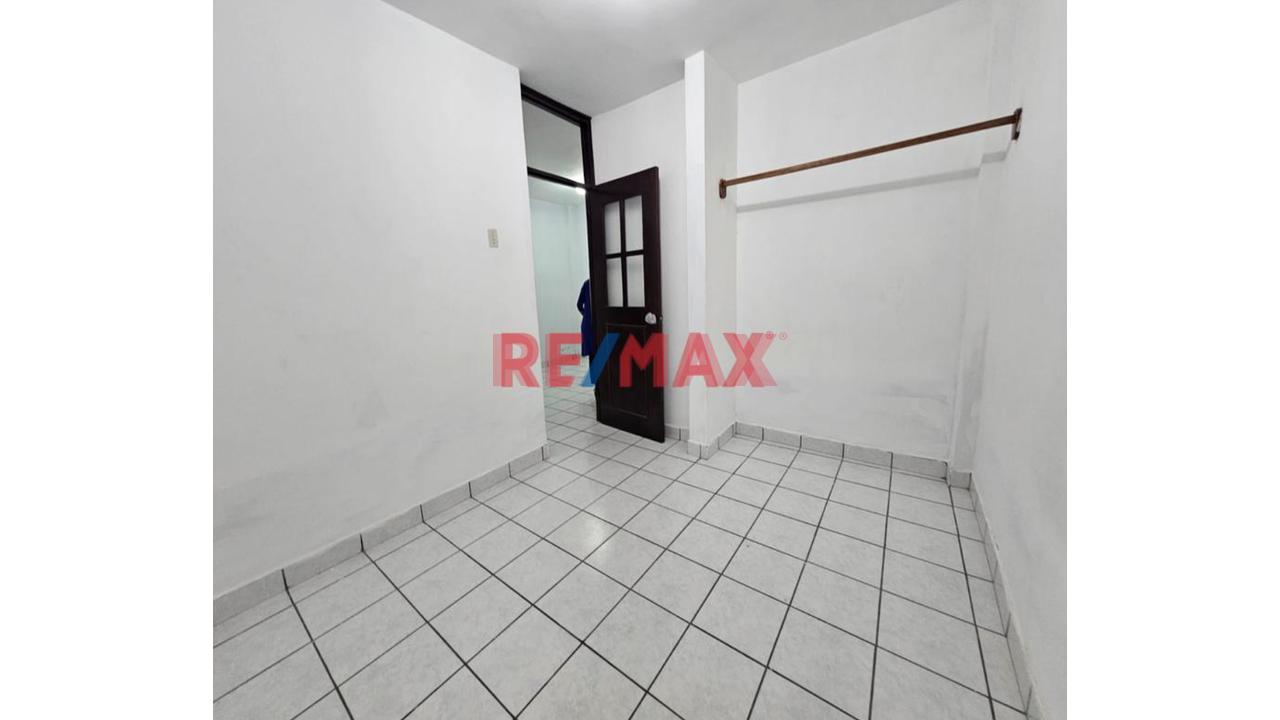 🏡 ¡Bajo De Precio ! Venta De Casa De 2 Pisos En Urb. Ignacio Merino Ii Etapa A Unos Pasos De Utp🏠✨ - 15