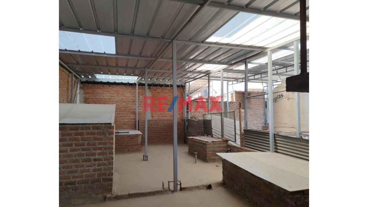 🏡 ¡Bajo De Precio ! Venta De Casa De 2 Pisos En Urb. Ignacio Merino Ii Etapa A Unos Pasos De Utp🏠✨ - 13