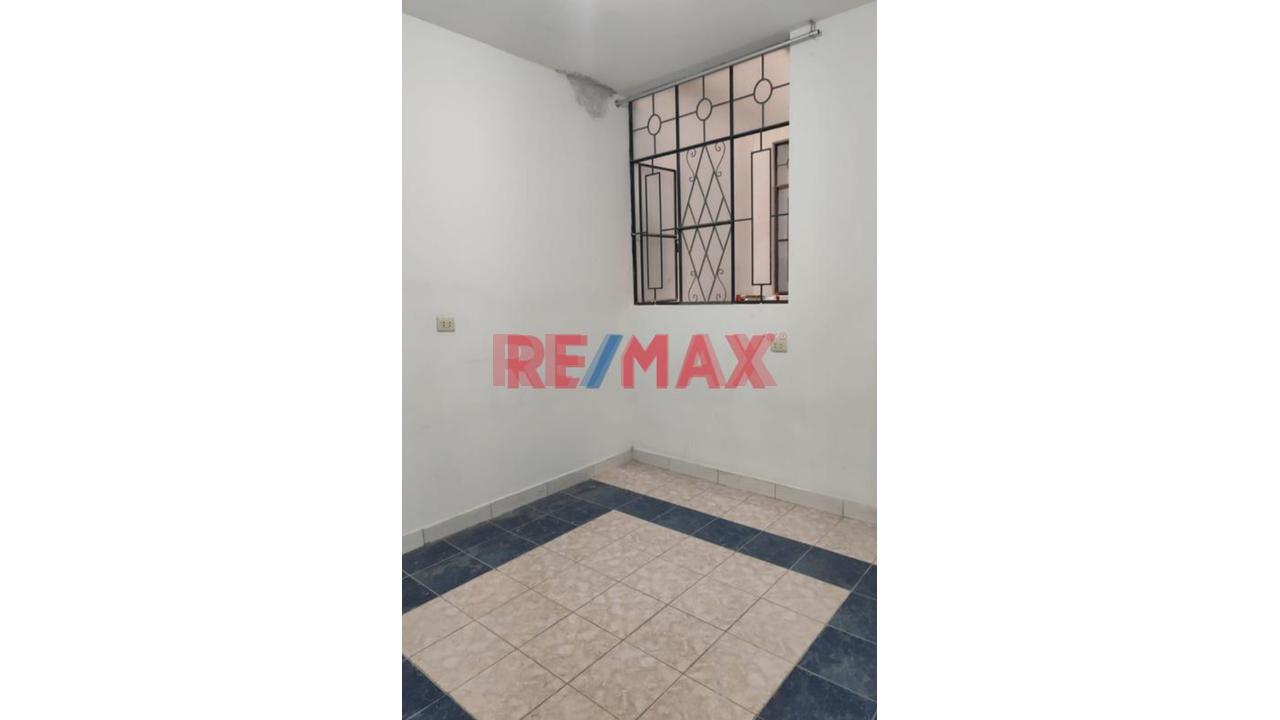 🏡 ¡Bajo De Precio ! Venta De Casa De 2 Pisos En Urb. Ignacio Merino Ii Etapa A Unos Pasos De Utp🏠✨ - 8