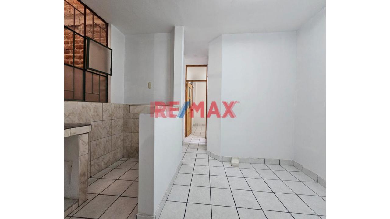 🏡 ¡Bajo De Precio ! Venta De Casa De 2 Pisos En Urb. Ignacio Merino Ii Etapa A Unos Pasos De Utp🏠✨ - 14