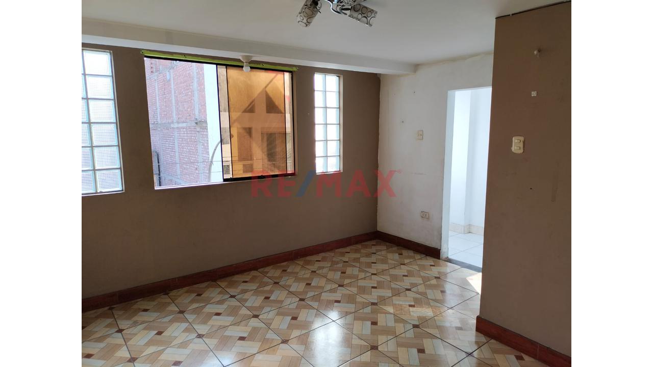 Ocasión!!!! Venta De Departamento Tercer Piso + Aires -Independencia - 2