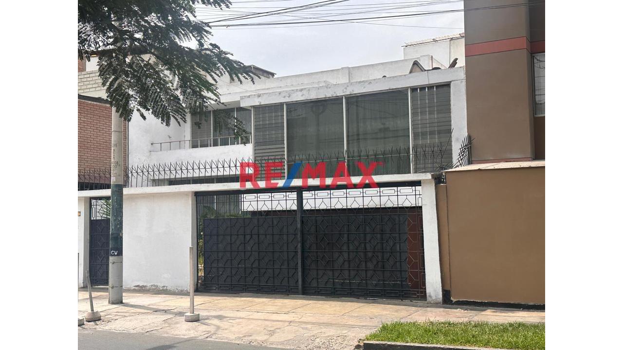 Venta De Casa / Terreno En Surco