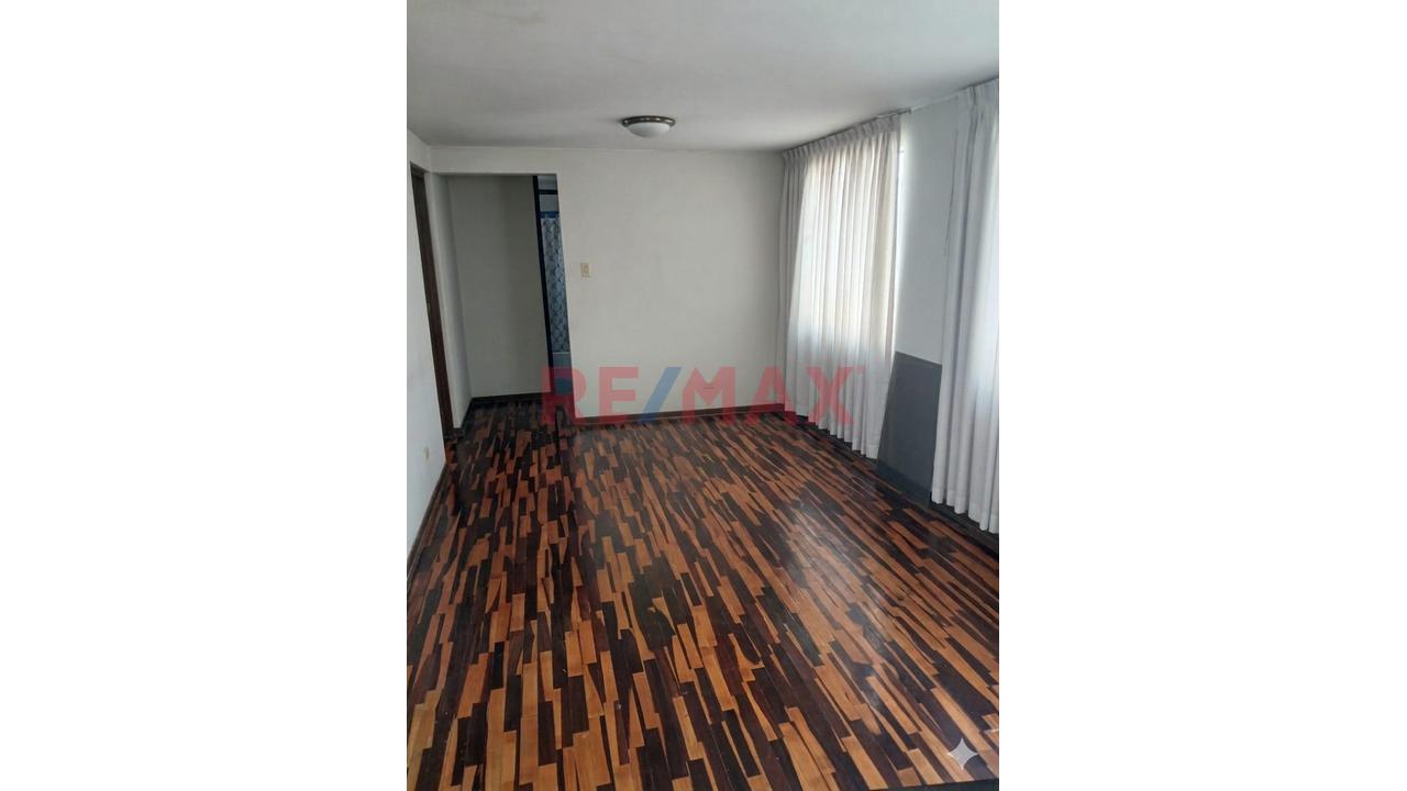 Departamento En Venta En Av. Monte De Los Olivos 973 – Dpto. 5 Piso Sin Ascensor, Santiago De Surco — foto 2