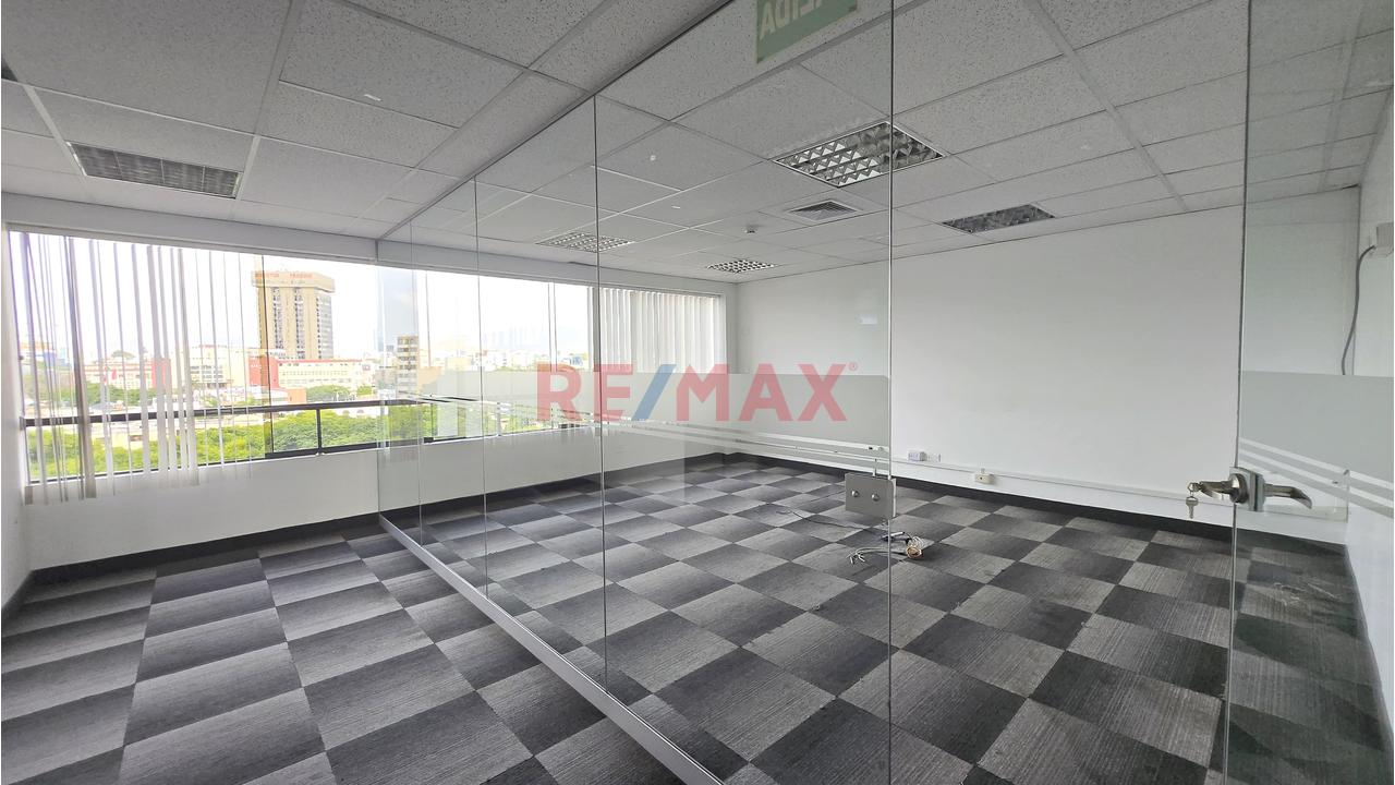 Oficina Ejecutiva En Alquiler En San Isidro – Ideal Para Firmas De Prestigio — foto 3