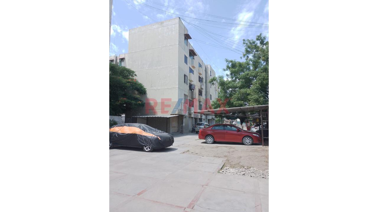 Venta De Departamento En 1Er Piso Urb.Tallanes - 3