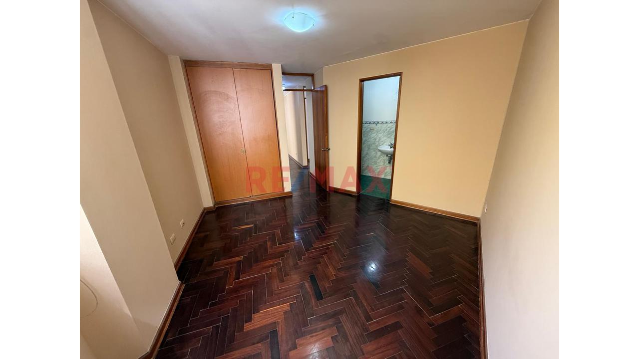 Venta De Departamento En Salamanca - Excelente Distribución E Iluminación - 14
