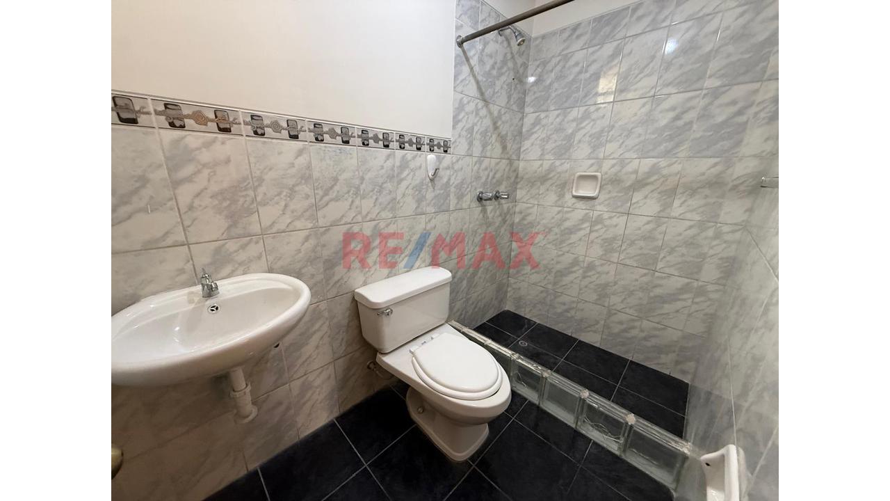 Venta De Departamento En Salamanca - Excelente Distribución E Iluminación - 16