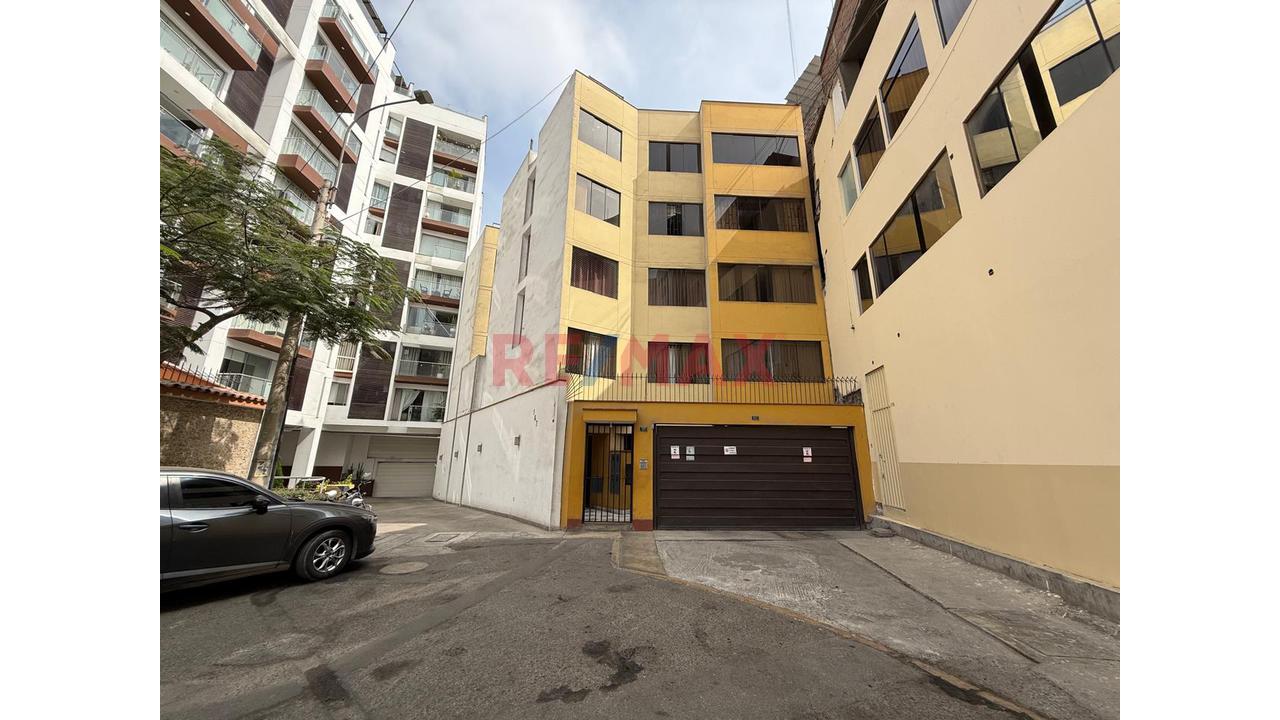 Venta De Departamento En Salamanca - Excelente Distribución E Iluminación - 1