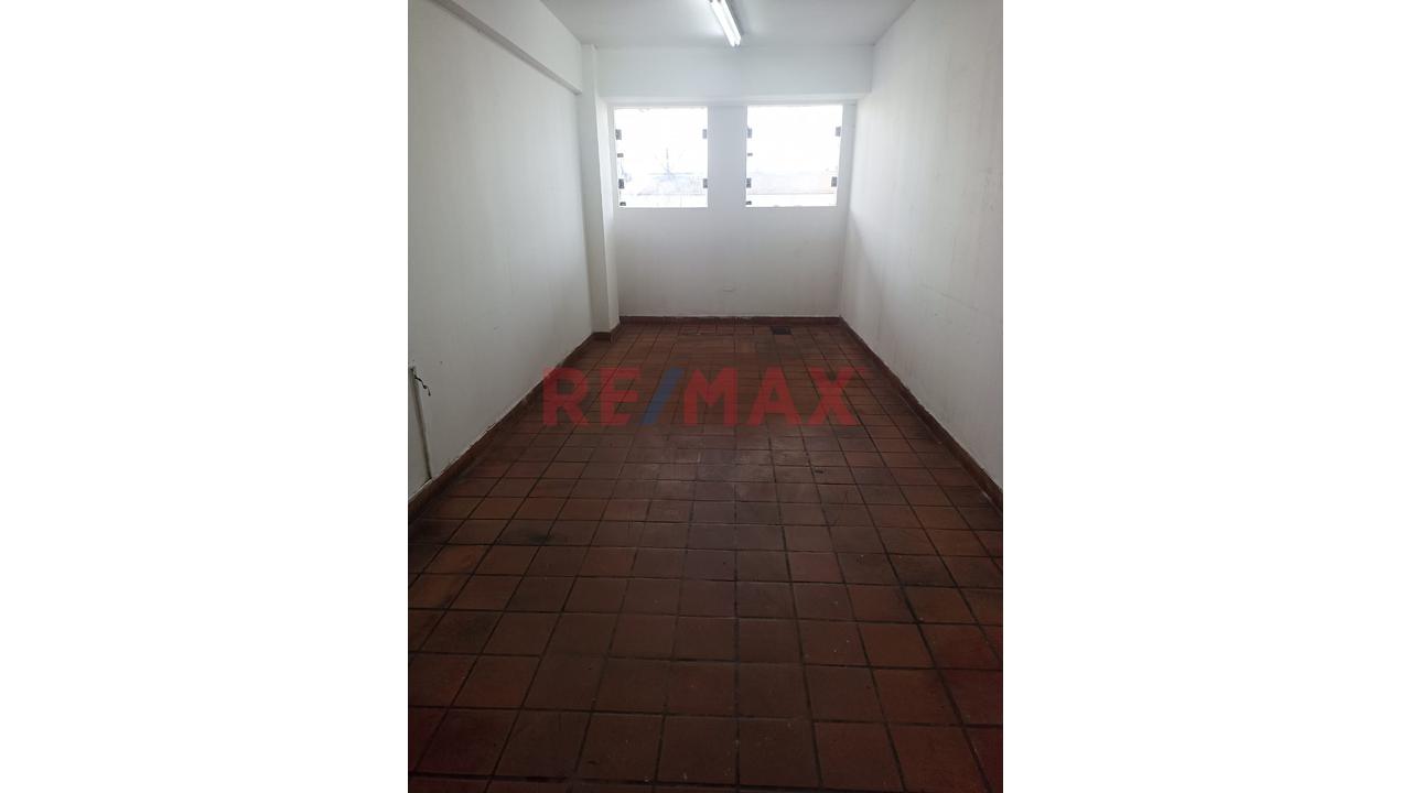 🏢 Local Comercial En Venta - 3