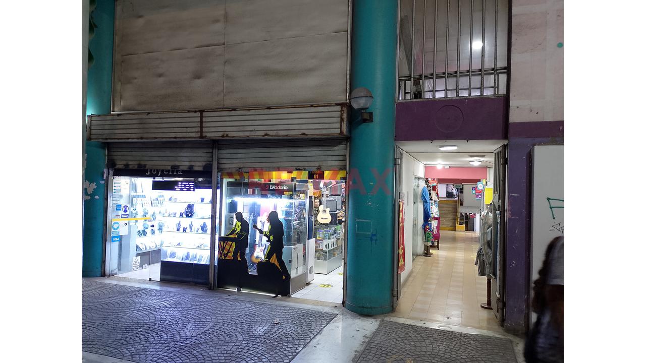 🏢 Local Comercial En Venta - 21