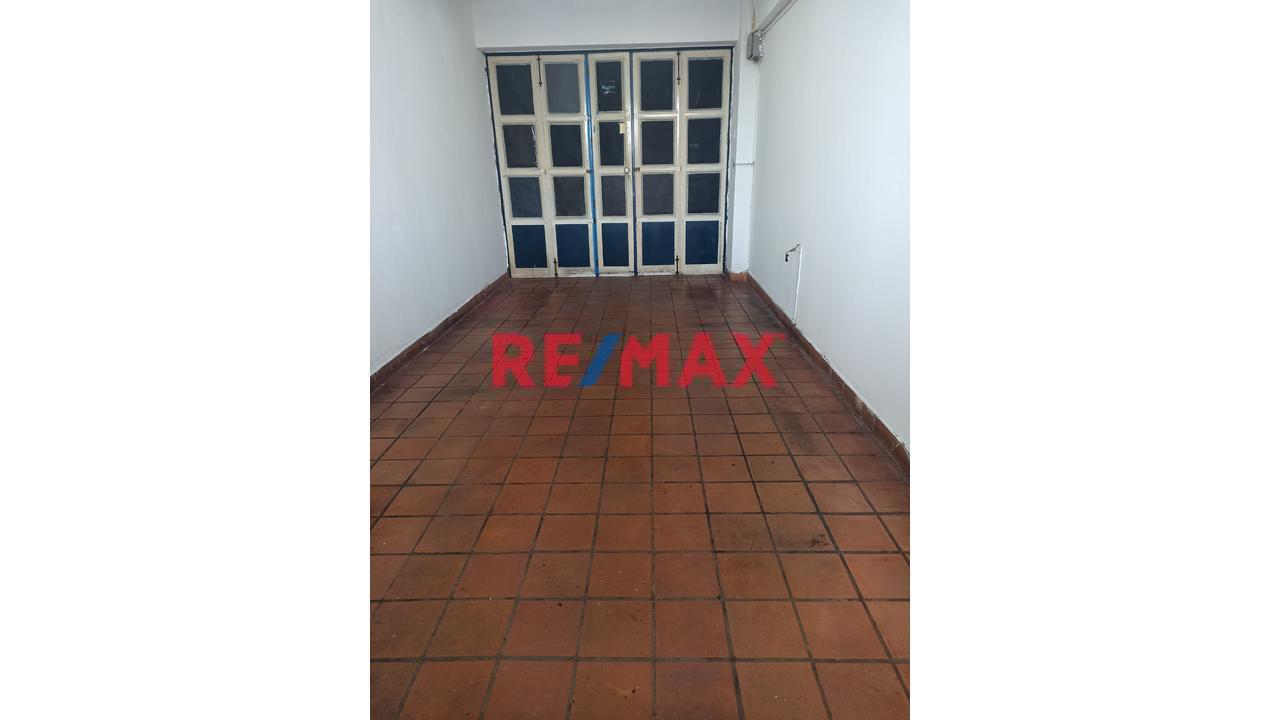 🏢 Local Comercial En Venta - 1