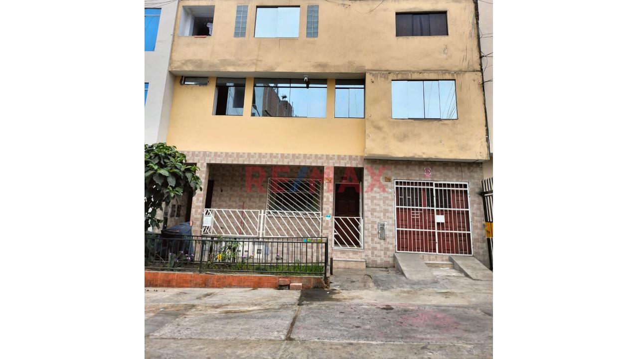 Ocasión -Venta De Departamento En Independencia Con Cochera - 2