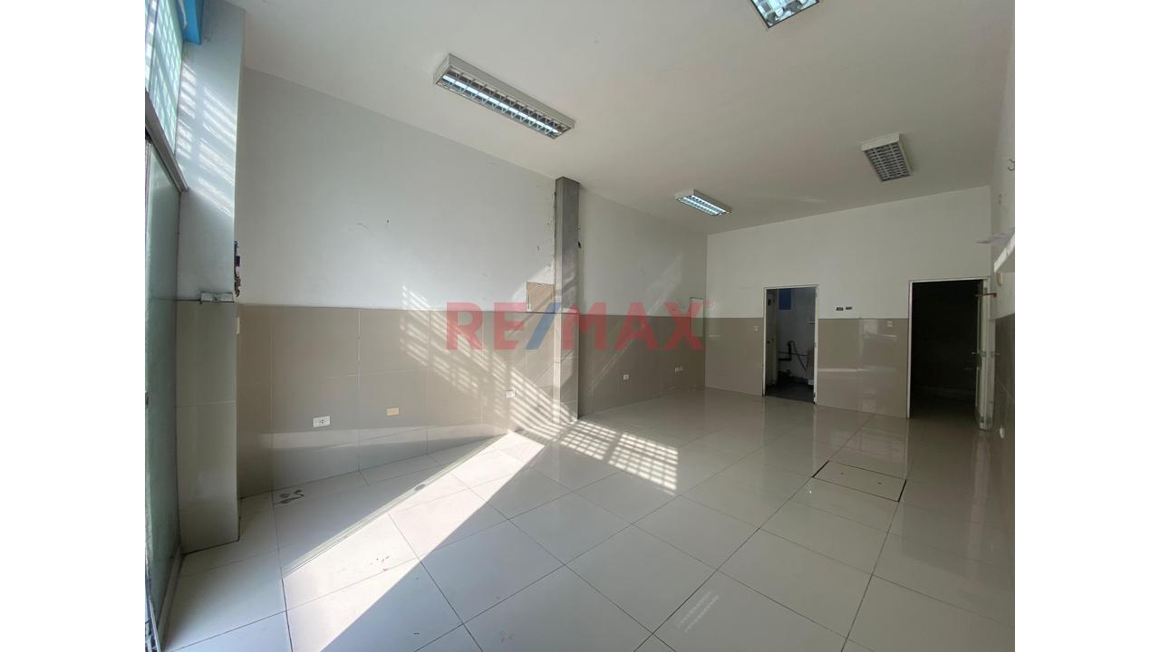 Local En Alquiler En Surco Pueblo - Ideal Para Almacén, Depósito U Oficina A Puerta Cerrada — foto 3