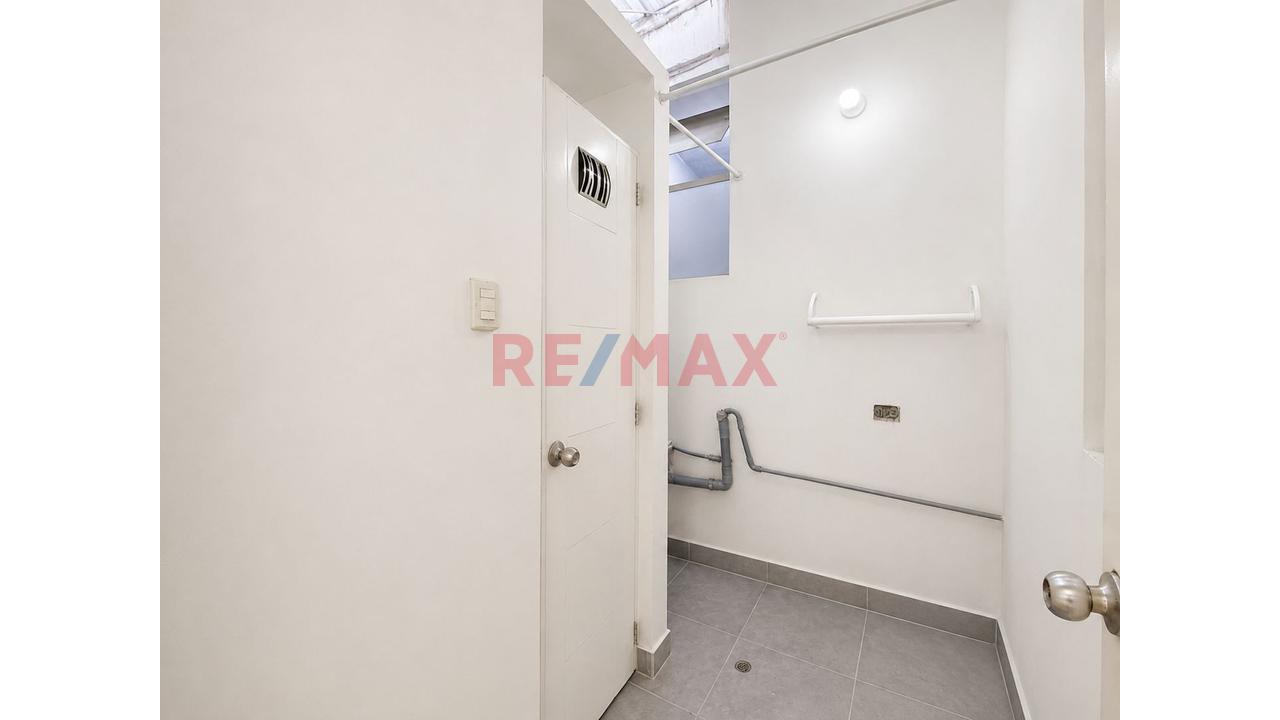 Local En Alquiler En Surco Pueblo - Ideal Para Almacén, Depósito U Oficina A Puerta Cerrada — foto 6