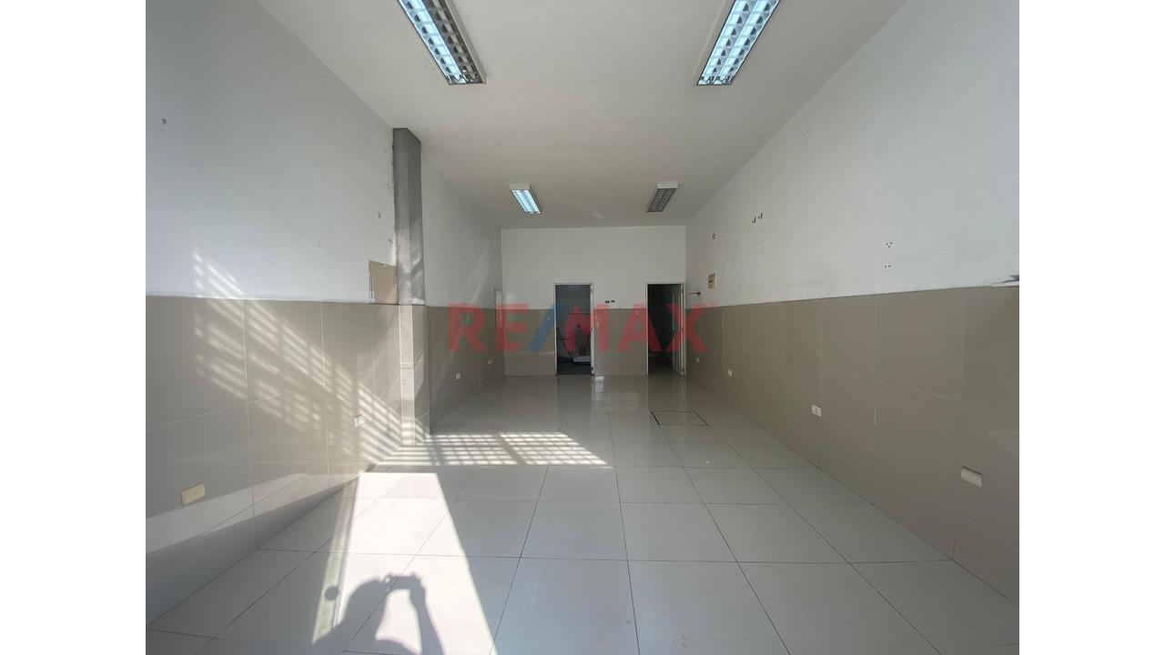 Local En Alquiler En Surco Pueblo - Ideal Para Almacén, Depósito U Oficina A Puerta Cerrada