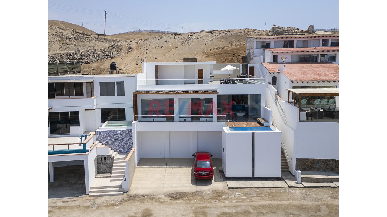 Casa de Playa en Venta ubicado en Cerro Azul Casa de Playa en Venta ubicado en Cerro Azul