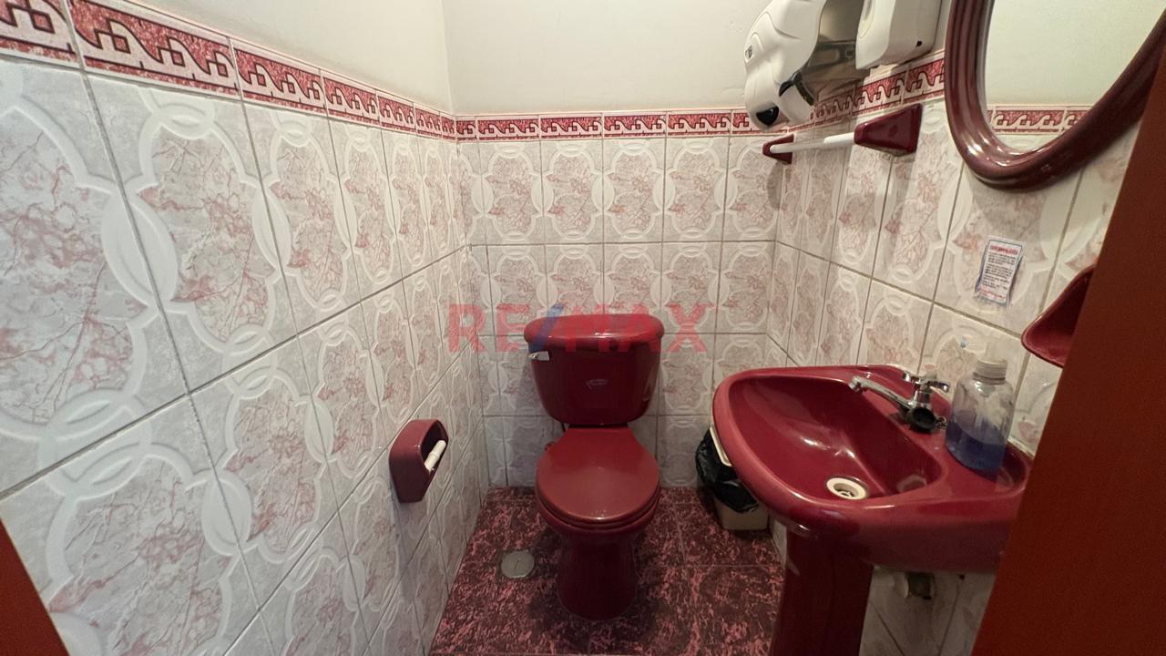 ¡Amplio Local Comercial Con Alta Exposición Y 5 Accesos A La Calle! - 9