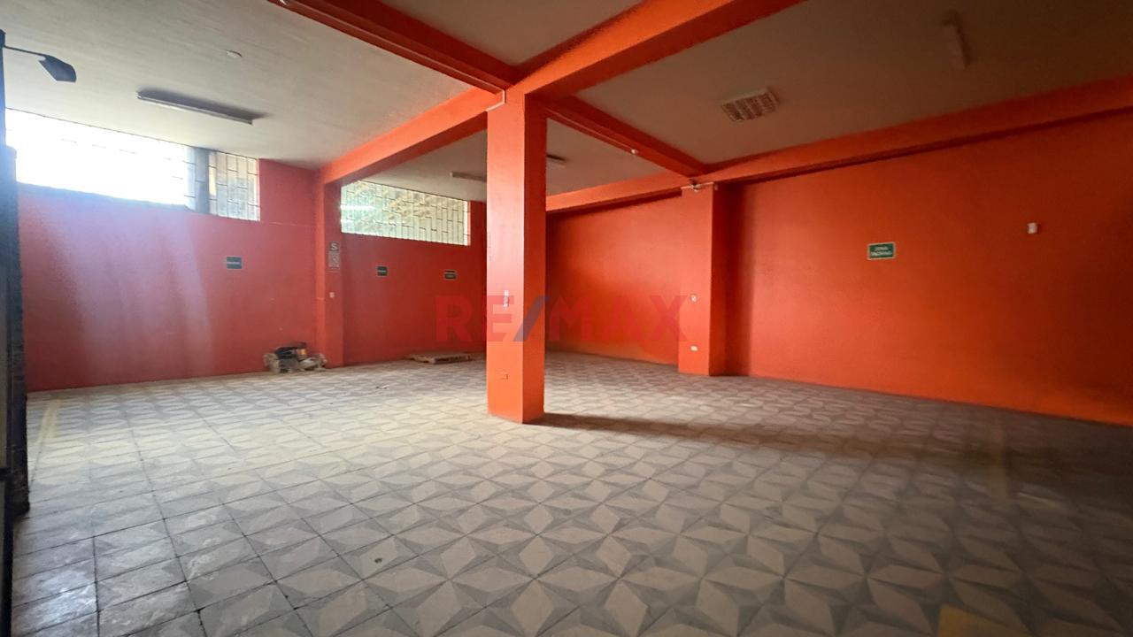 ¡Amplio Local Comercial Con Alta Exposición Y 5 Accesos A La Calle! - 6