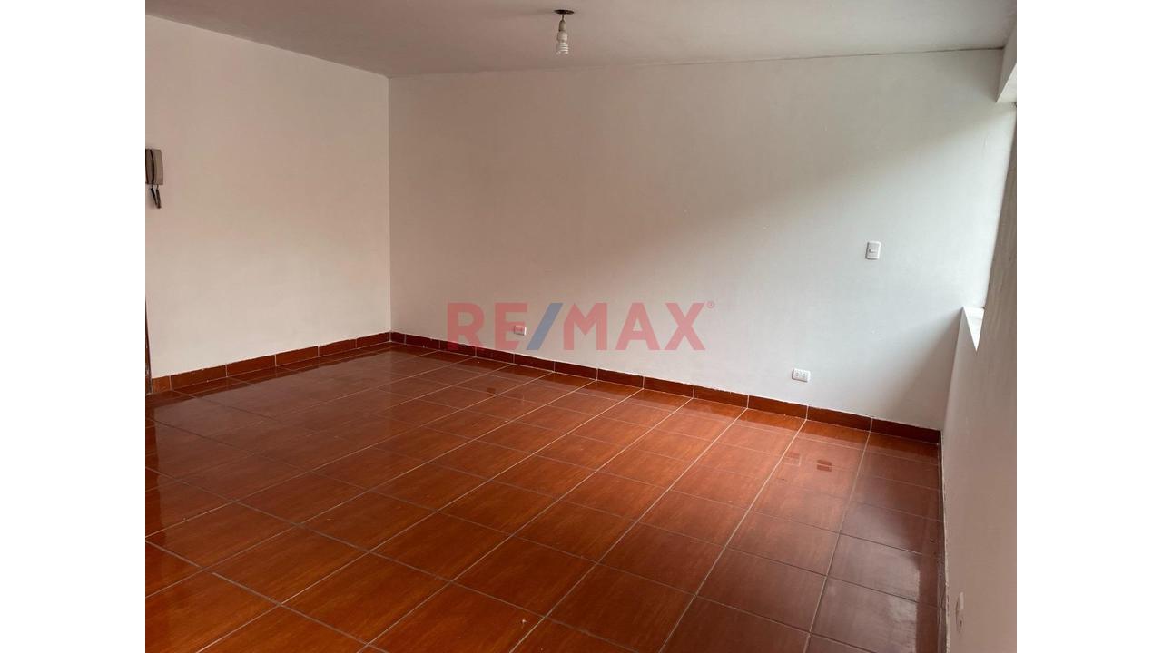 Exclusiva Casa En Condominio Privado De Solo 6 Casas / A Pasos De La Rambla Y Estacion La Cultura - 17