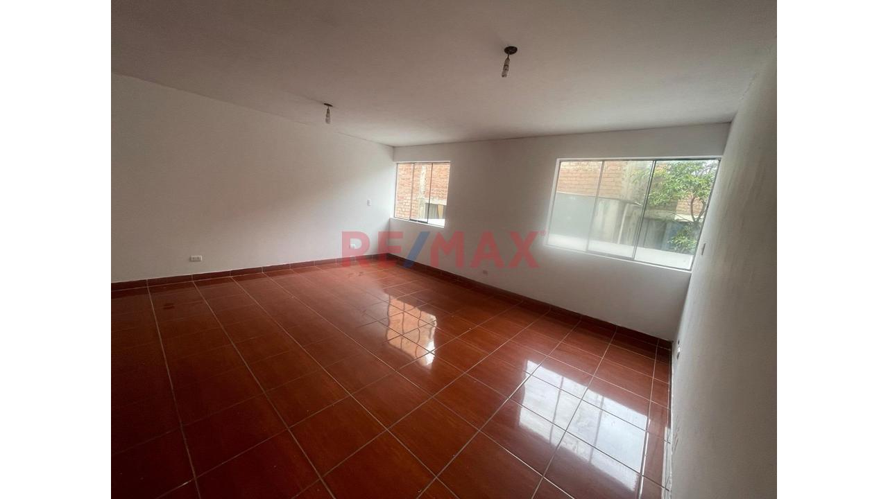 Exclusiva Casa En Condominio Privado De Solo 6 Casas / A Pasos De La Rambla Y Estacion La Cultura - 16