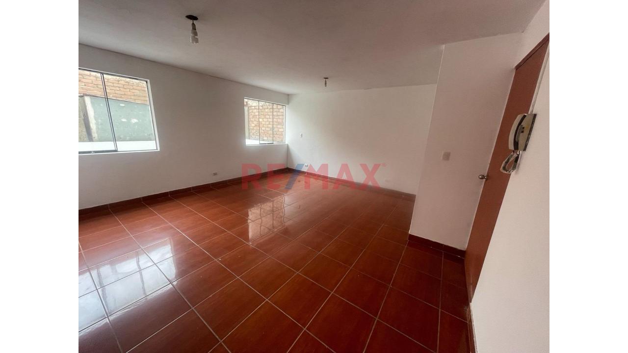 Exclusiva Casa En Condominio Privado De Solo 6 Casas / A Pasos De La Rambla Y Estacion La Cultura — foto 4