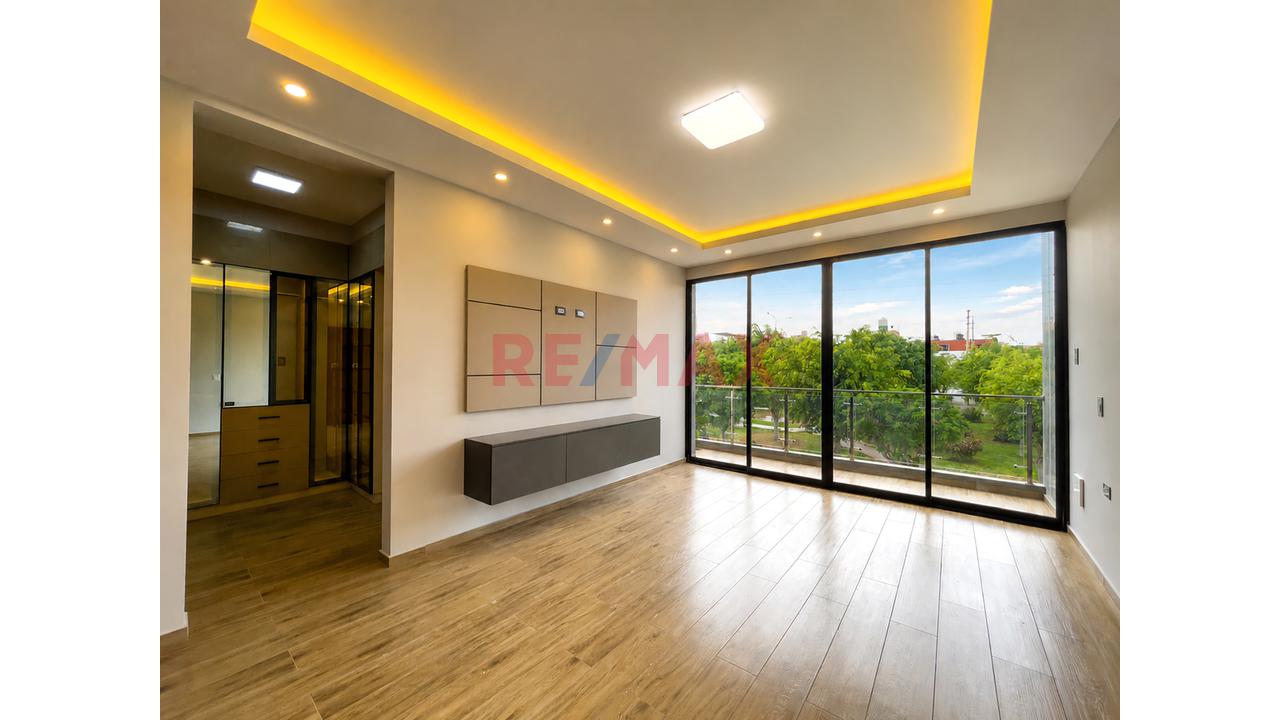 Casa De Estreno Frente A Parque En Venta - 5