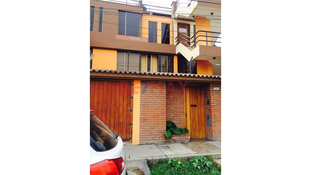 Venta De Casa En Carabayllo Urb Santa Isabel Excelente Ubicacion — foto 3