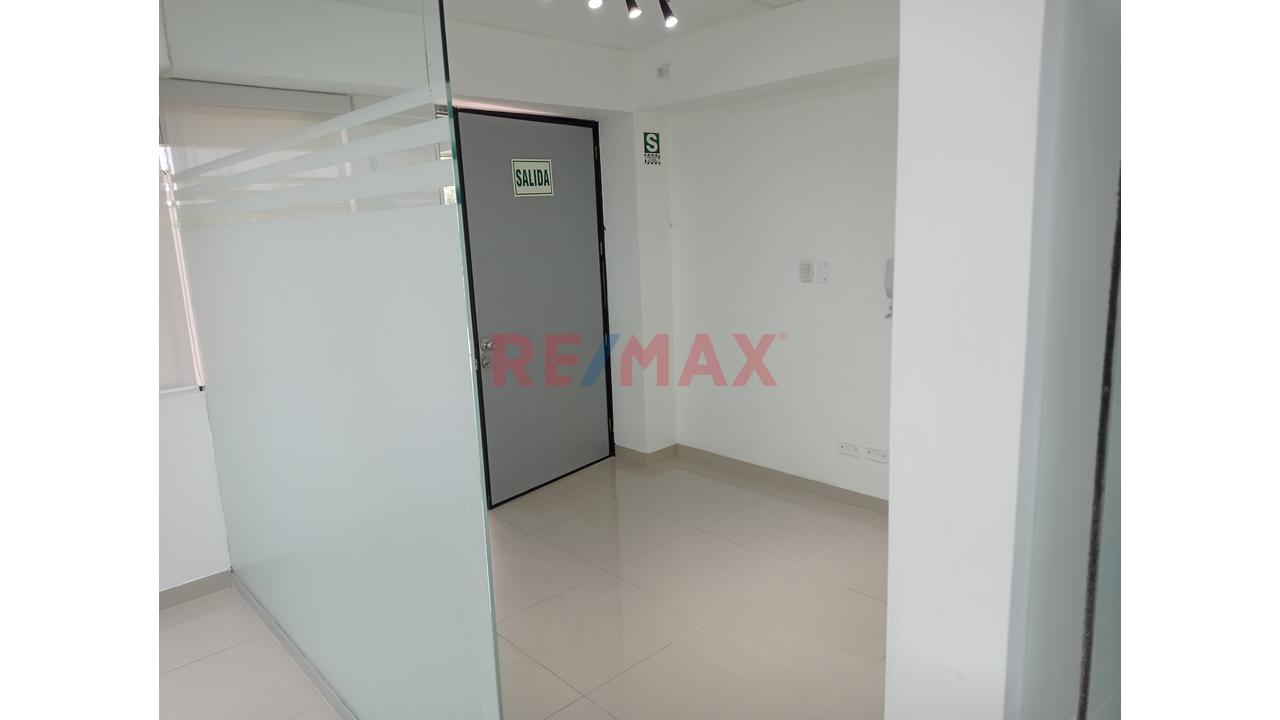 Oficina en Venta ubicado en Av. Paz Soldán 170 Oficina en Venta ubicado en Av. Paz Soldán 170