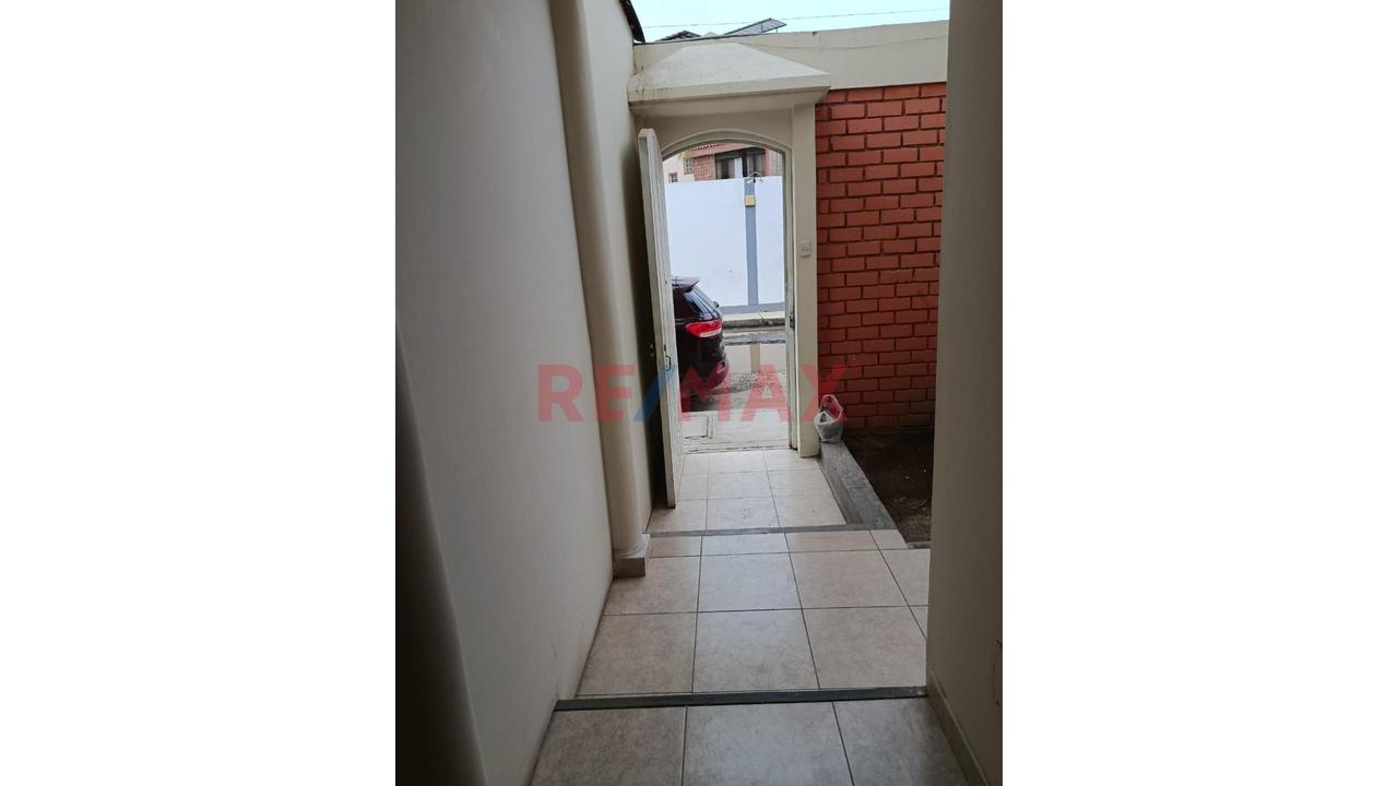 Vendo Lindo Y Amplio Departamento En 1Er Piso En Miraflores Country Club 1Era Etapa - 16