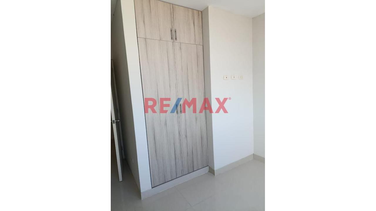 Vendo Lindo Departamento 4To Piso En Urbanizacion Miraflores. - 2