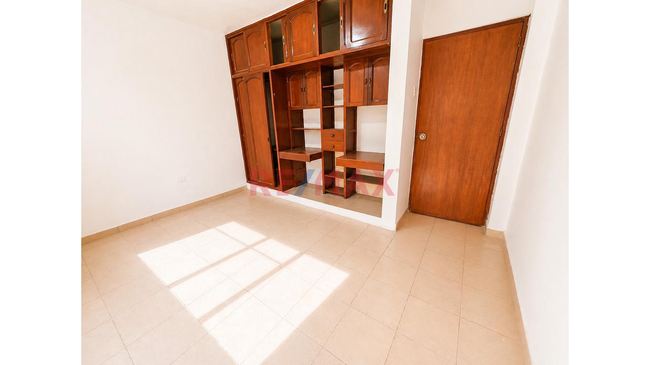 Venta De Casa De 4 Pisos Con Local Y Alto Potencial De Renta En Vipol De Naranjal,  San Martín De Porres — foto 5
