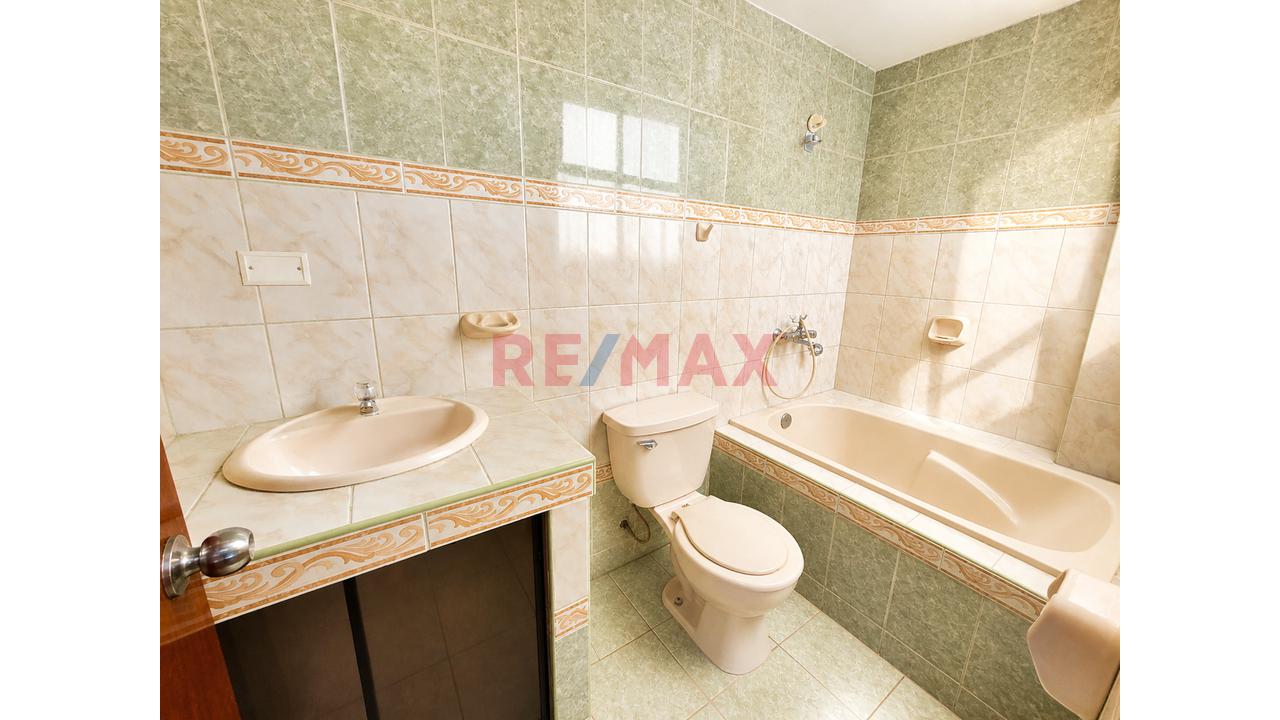 Venta De Casa De 4 Pisos Con Local Y Alto Potencial De Renta En Vipol De Naranjal,  San Martín De Porres — foto 11