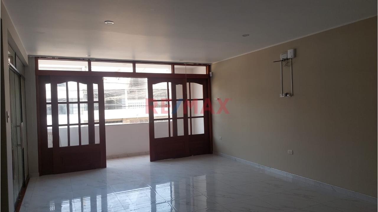 🏡✨ ¡Amplio Departamento De 220 M² En Alquiler En Ate! ✨🏡 — foto 13
