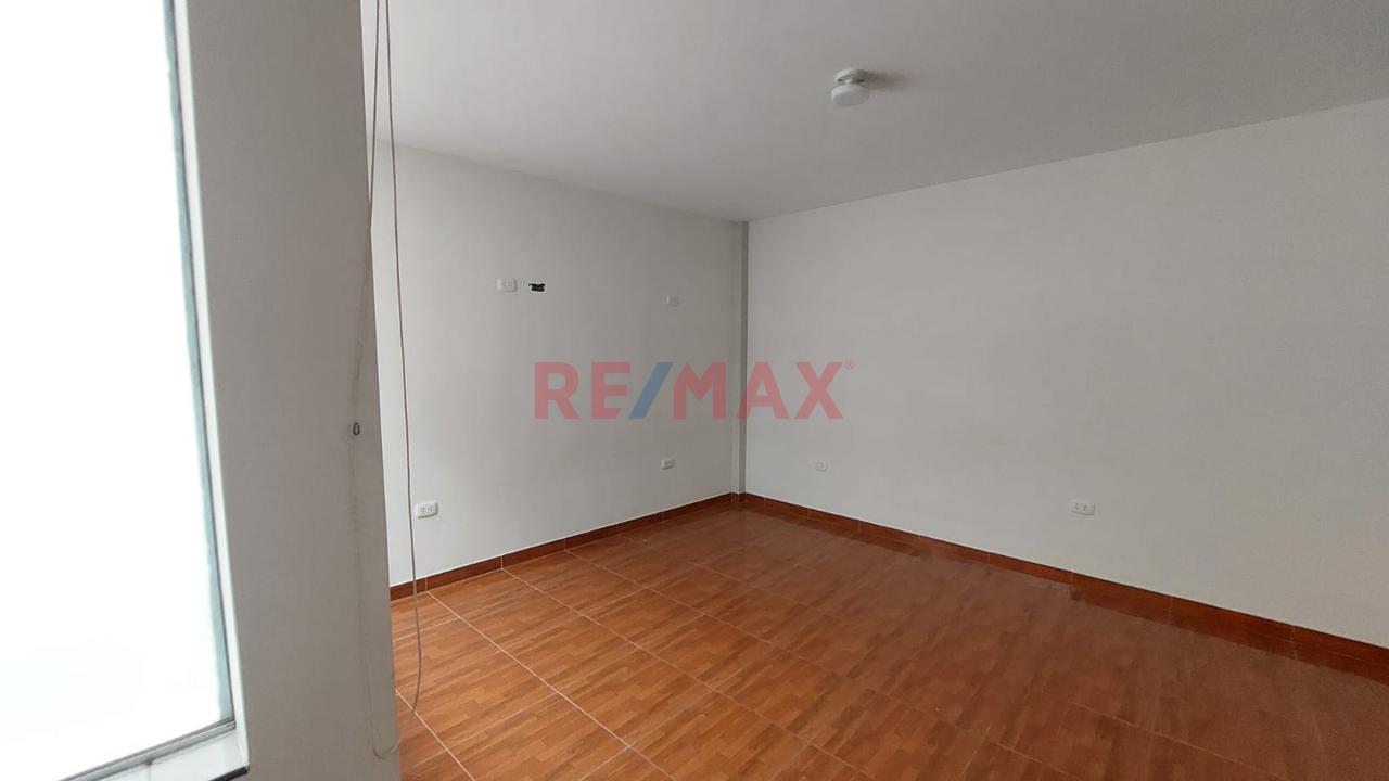 🏡✨ ¡Amplio Departamento De 220 M² En Alquiler En Ate! ✨🏡 — foto 2