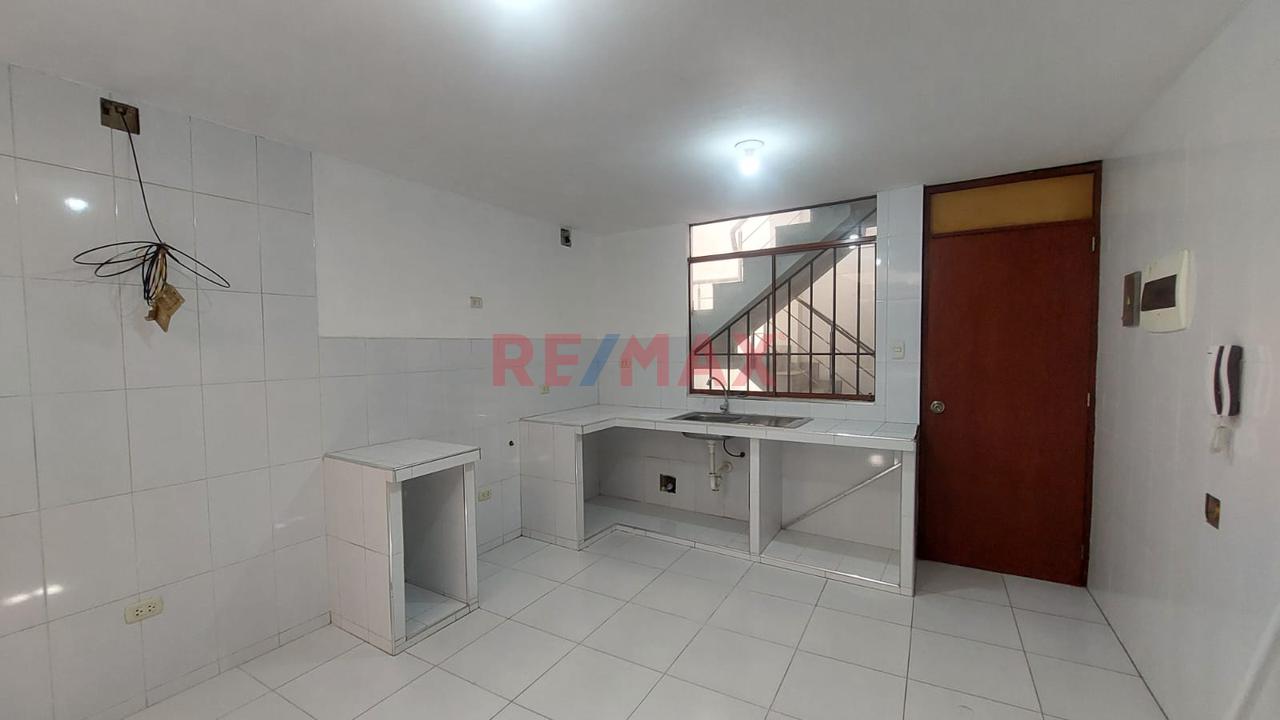 🏡✨ ¡Amplio Departamento De 220 M² En Alquiler En Ate! ✨🏡
