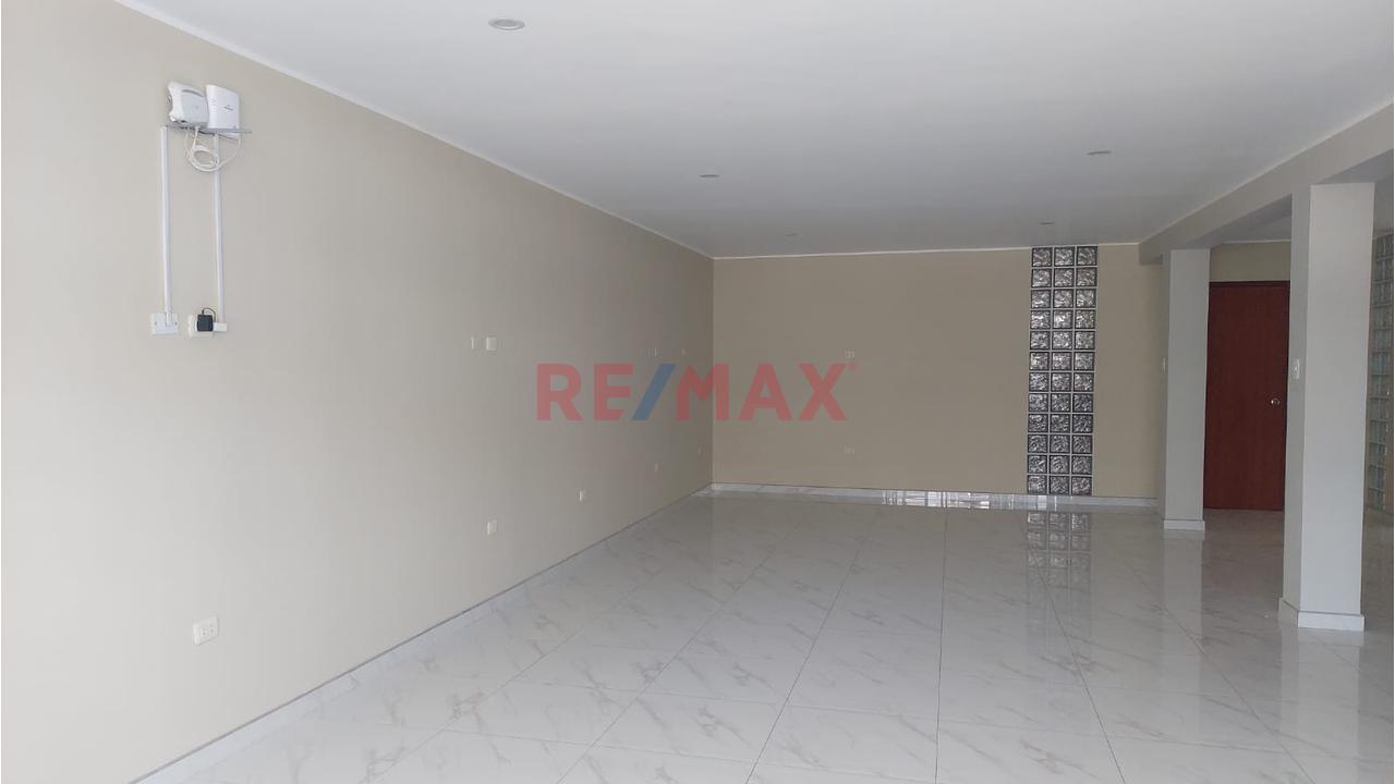 🏡✨ ¡Amplio Departamento De 220 M² En Alquiler En Ate! ✨🏡 — foto 10