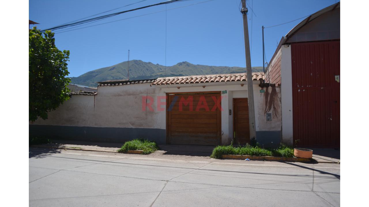 Terreno Frente Al Polideportivo De Cajona Huaylla - 4