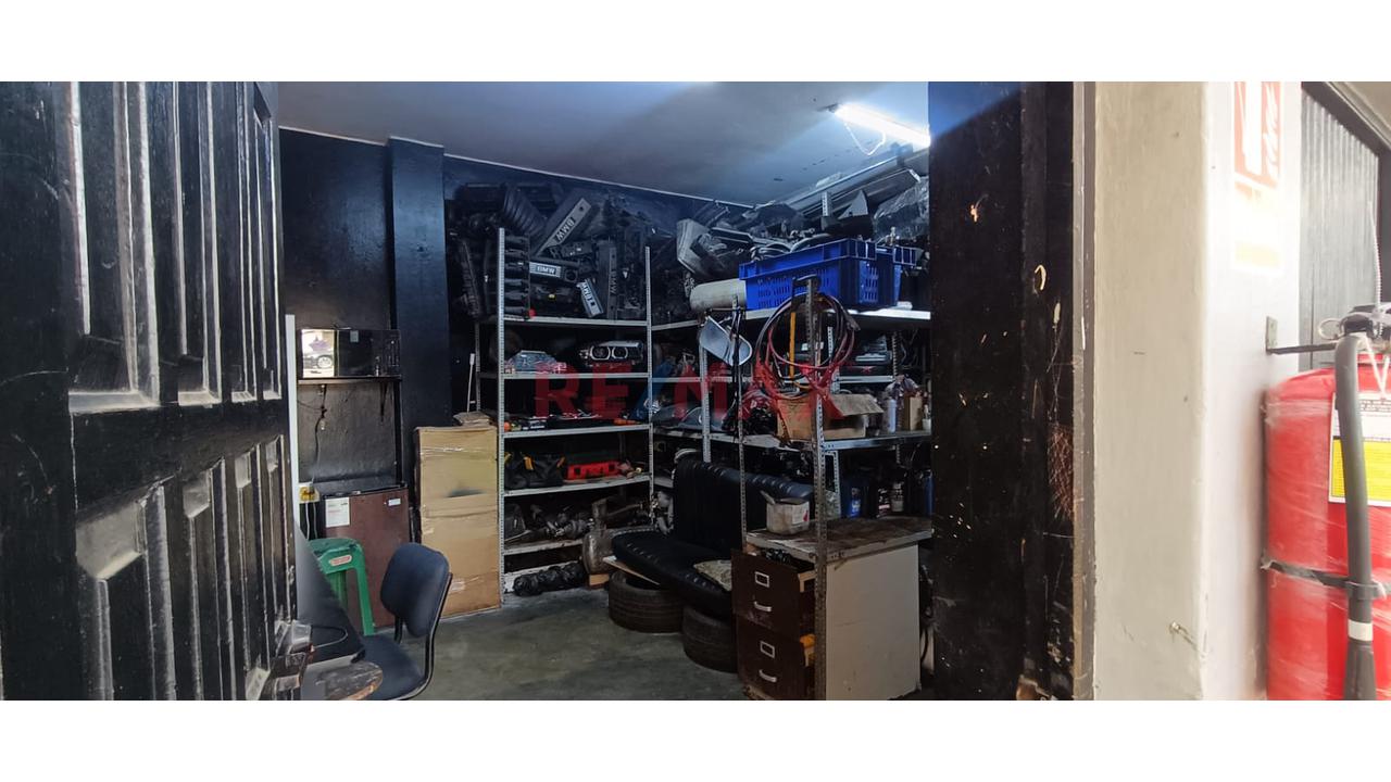 Se Vende Local Comercial De 584M² En Esquina - Surco - 7