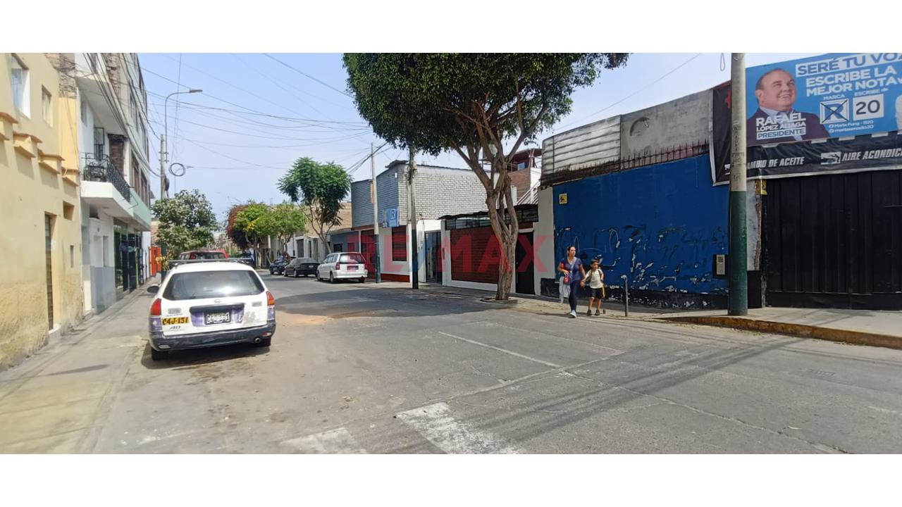 Se Vende Local Comercial De 584M² En Esquina - Surco - 14