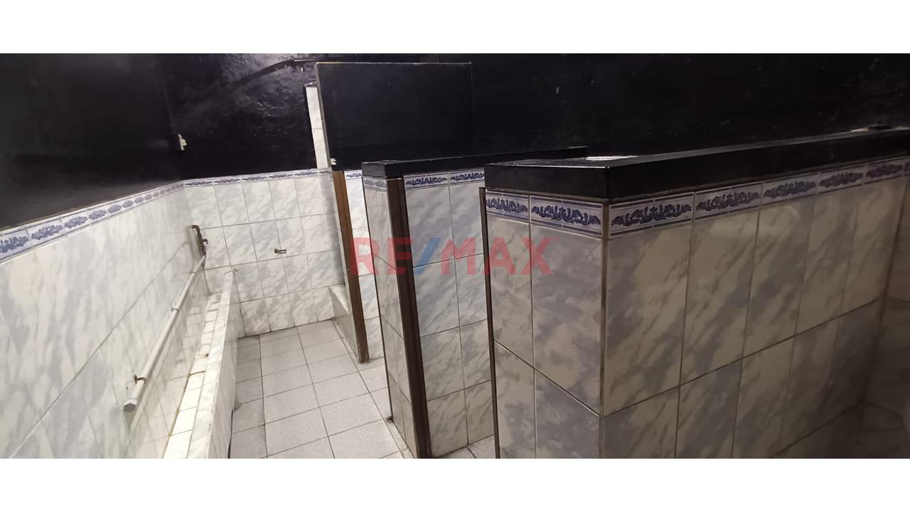 Se Vende Local Comercial De 584M² En Esquina - Surco - 12