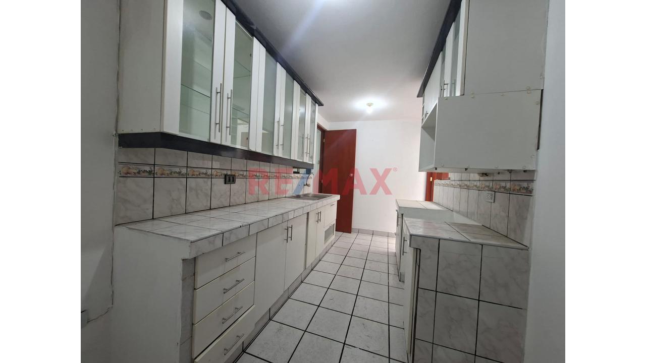 Departamento de 3 dormitorios y 1 baños ubicado en La Molina Departamento de 3 dormitorios y 1 baños ubicado en La Molina